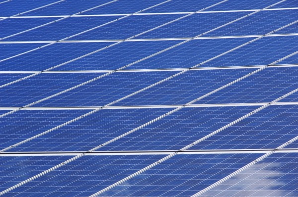 光伏再召開反內(nèi)卷會議 知情人士：將探討電池、組
