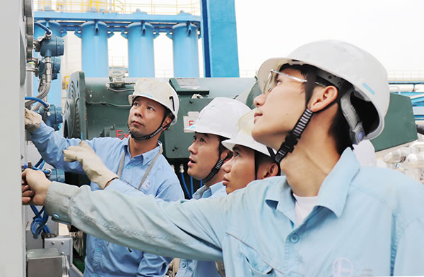 广州石化氢燃料电池供氢中心正式投产