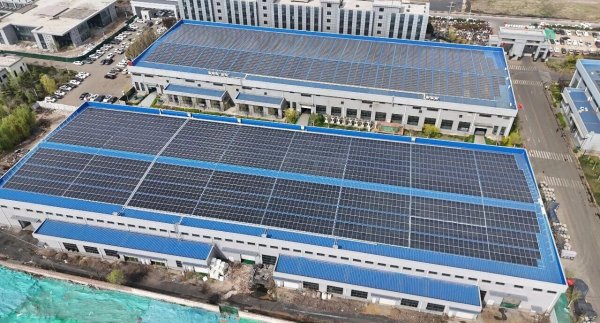 “绿电降本+节能降碳”美的新能源华翔集团光伏项目并网发电(图1)