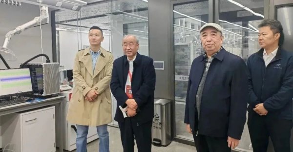 李寿生、徐东华调研鄂尔多斯实验室盛赞西北地区高能级科创平台建设成效(图2)