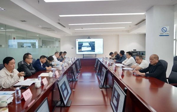 湖南邵阳大祥区与广州楹鼎公司洽谈生物基新材料项目合作(图1)