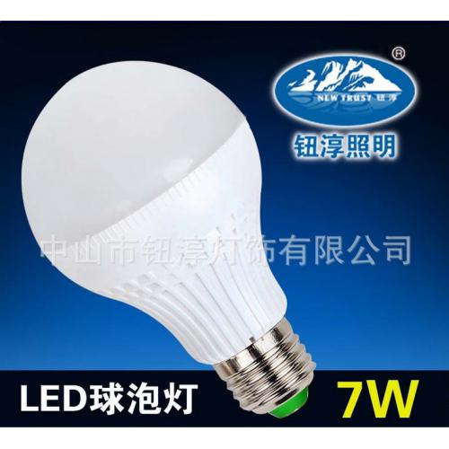 LED球泡灯